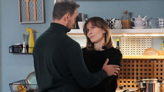 Barwy szczęścia odc. 3361. Marcin Kodur (Oskar Stoczyński), Renata (Anna Mrozowska)