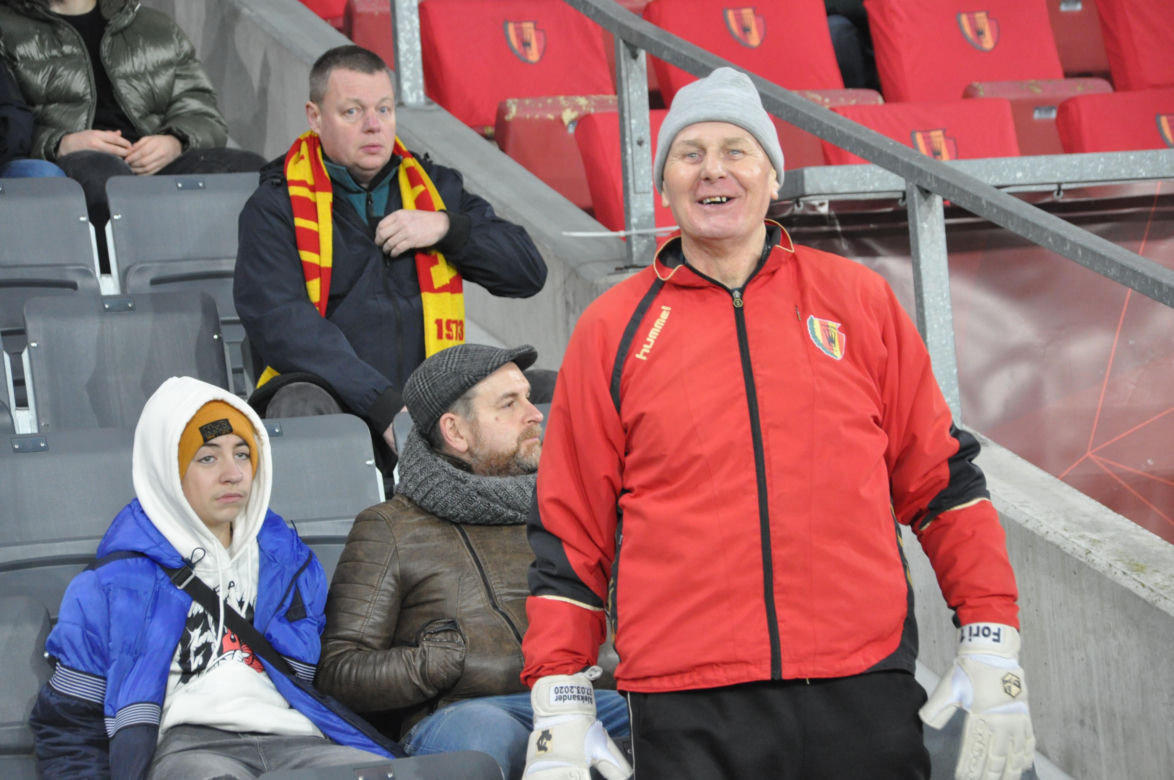 Korona Kielce - ŁKS Łódź. Zdjęcia kibiców na Suzuki Arenie