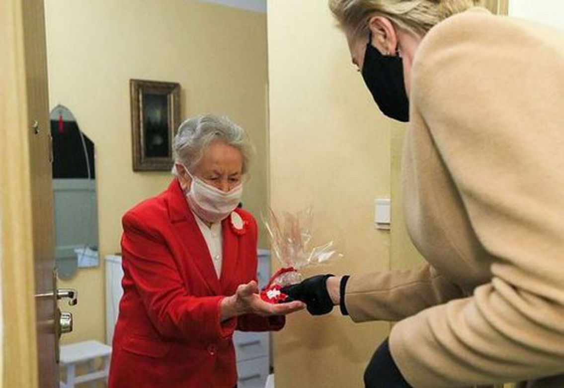 Ulubiony płaszcz Agaty Dudy