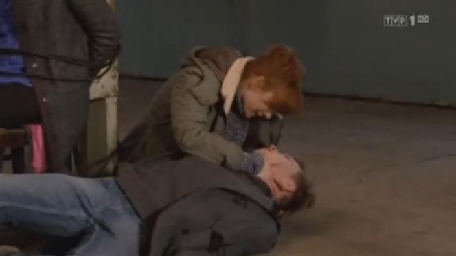KOMISARZ ALEX 3 sezon odc. 32. Marek Bromski (Jakub Wesołowski), Lucyna (Magdalena Walach)