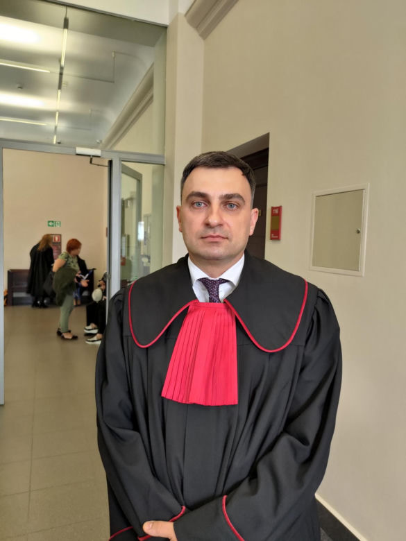  Kierowca autobusu po tramadolu rozjechał 19-letnią Basię. Ojciec nie doczekał się sprawiedliwości