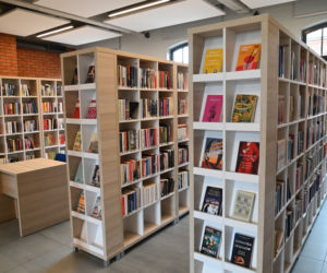  Filia nr 7 Miejskiej Biblioteki Publicznej na placu Matki Teresy w Szczecinie, 9 bm. Biblioteka powstała w XIX-wiecznym odrestaurowanym budynku przy pl. Matki Teresy z Kalkuty