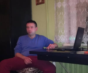 Brat chciał go zadźgać, zginął pod kołami auta