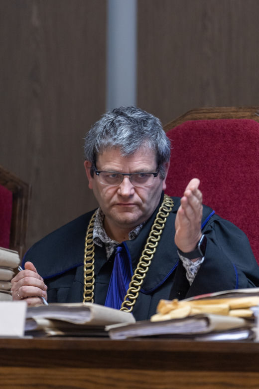 Ciężarna Gosia i 3-letnia Laura zginęły przy drodze. Mąż i ojciec zalewa się łzami. "Zabił, bo chciał ratować samochód" 