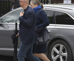 Pawłowicz modli się z ochroniarzem