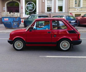 Parada zabytkowych pojazdów w Szczecinie