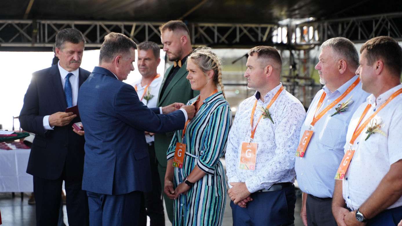 Zenek i upał rozgrzały publiczność. Tak wyglądały Dożynki Wojewódzkie 2023 w Radawcu