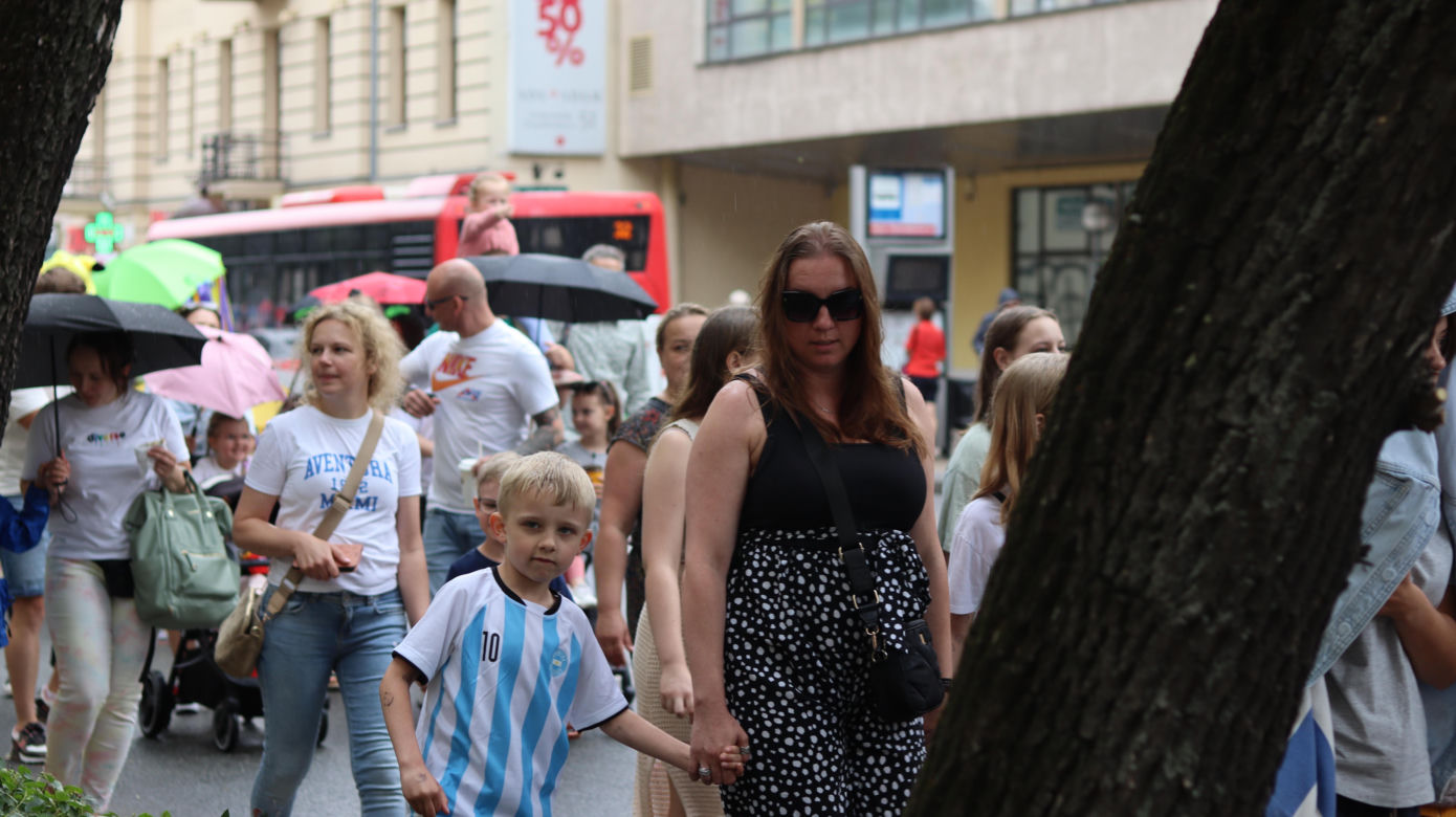 Deszcz nie był im straszny! Bajkowy Korowód przeszedł ulicami Lublina. Zobacz zdjęcia!