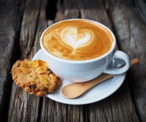 Czy picie kawy w Wielki Piątek to grzech? Kościół mówi jasno