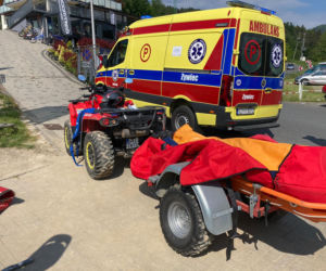 Fatalny wypadek na Górze Żar! Paralotniarz uderzył w tor saneczkowy. Trafił do szpitala z poważnym urazem kręgosłupa
