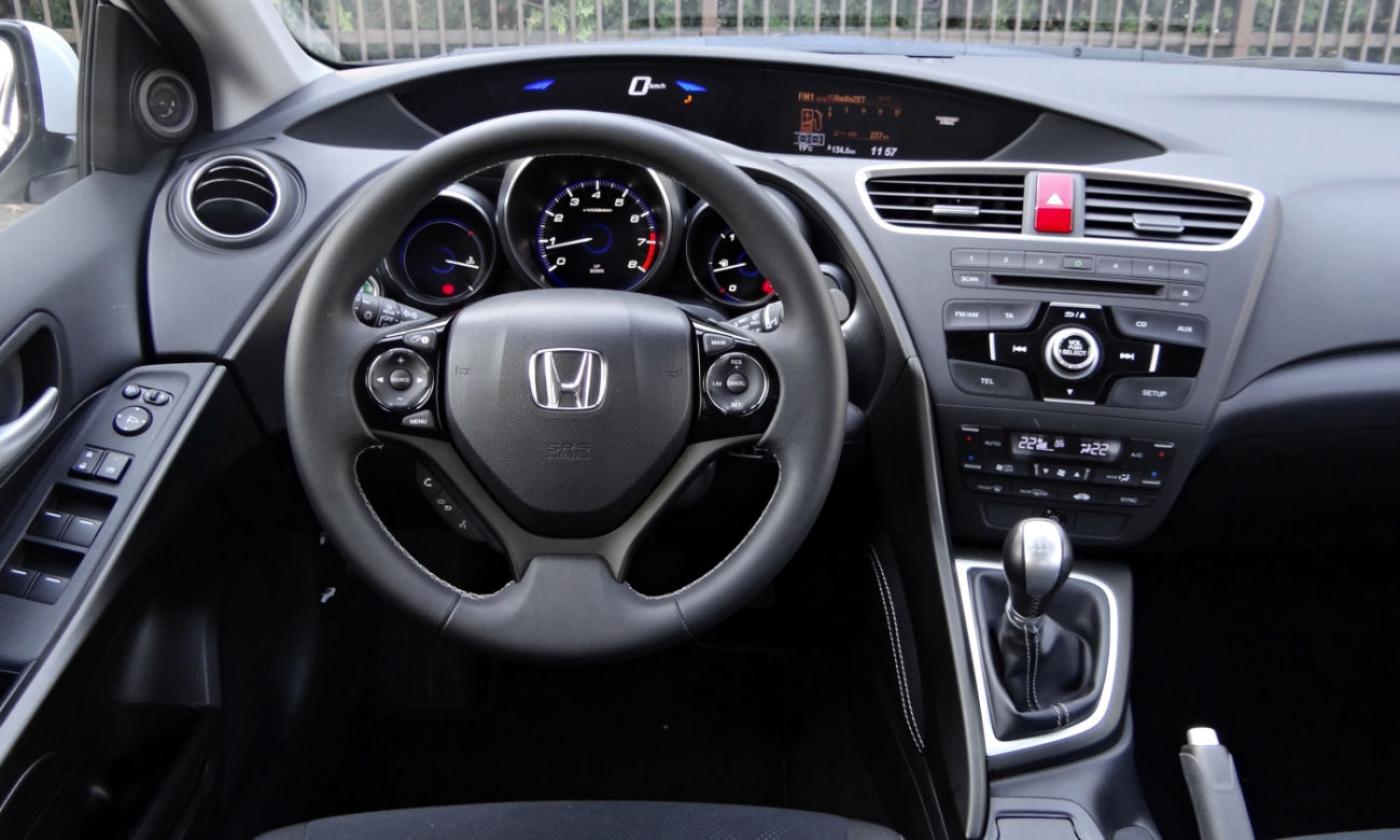 Honda Civic Tourer vs. Peugeot 308 SW