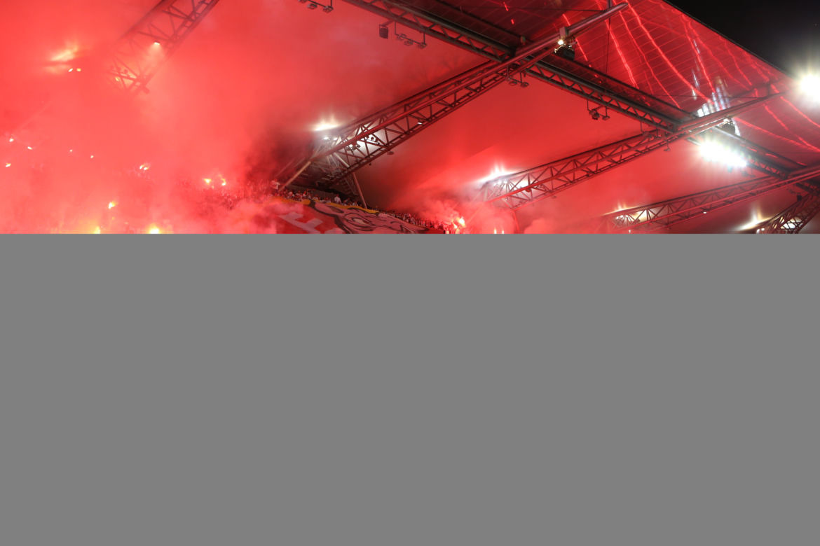 Oprawa kibiców w meczu Legia - FK Aktobe