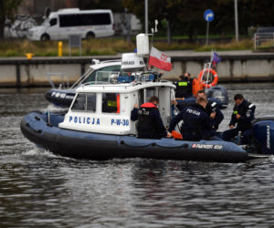 Ćwiczenia policji na wodzie