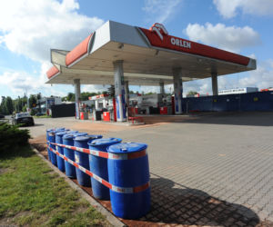 Koszalin: Pijany mężczyzna groził wysadzeniem stacji benzynowej