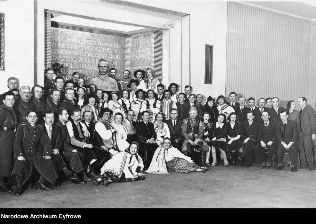 Zespół przebywający na występach w Białymstoku. Lata 1930 - 1939