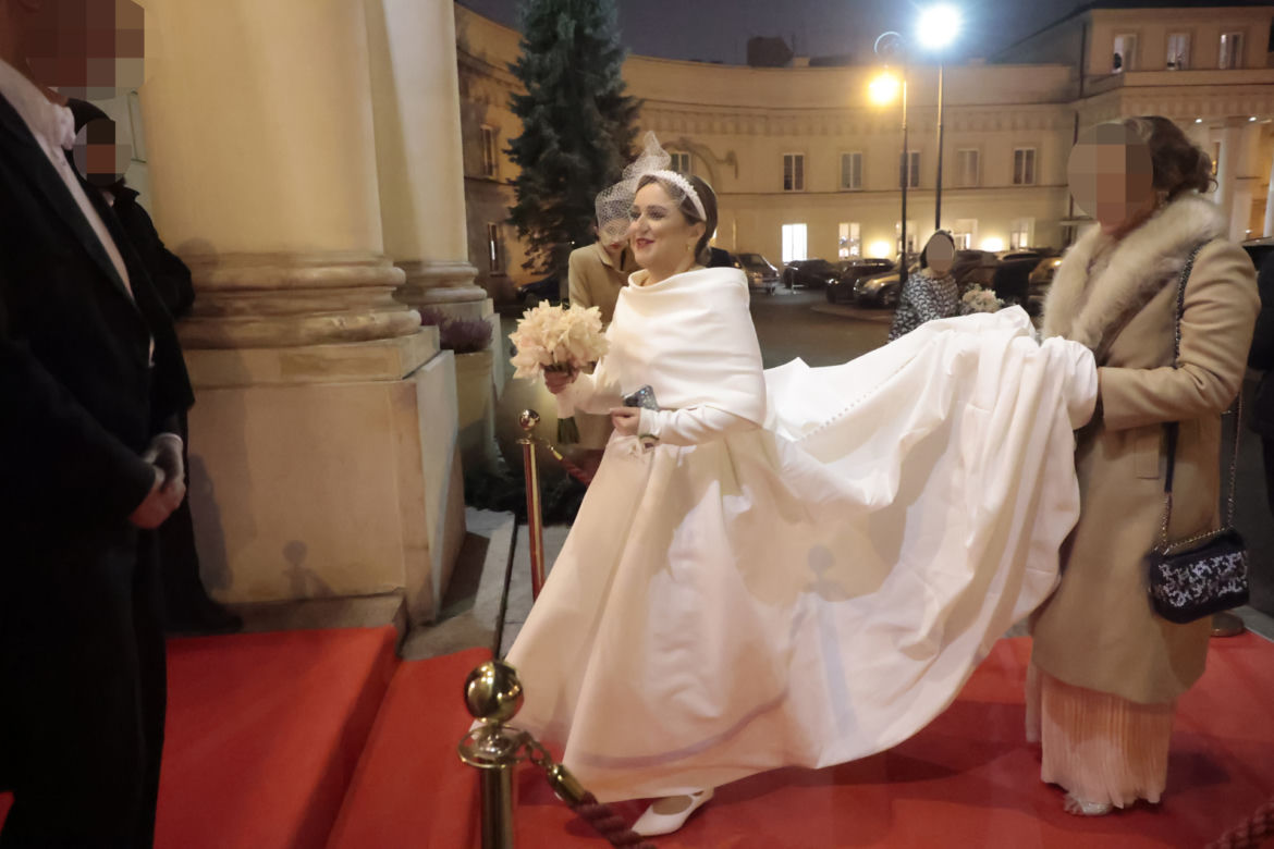 Ślub Patkowskiego i Semeniuk. Powitanie młodej pary