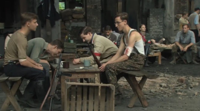 Czas honoru Powstanie 7 sezon odc. 5. Apacz (Maciej Musiał), Mickiewicz (Paweł Janyst)