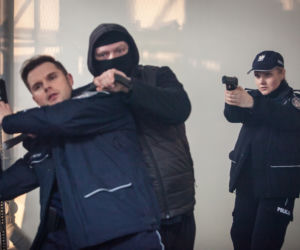 To nie koniec świata 2 sezon odcinek 21. Nora (Ewa Konstancja Bułhak) Jacek Kotek (Marek Kaliszuk)