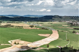 Polska S3 przestanie kończyć się w polu. Ruszyła budowa ważnego odcinka czeskiej D11 - to brakujące ogniwo autostrady do Pragi