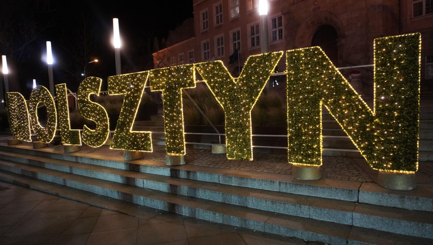 Olsztyn rozświetliły świąteczne iluminacje. Stare Miasto i centrum zachwycają!