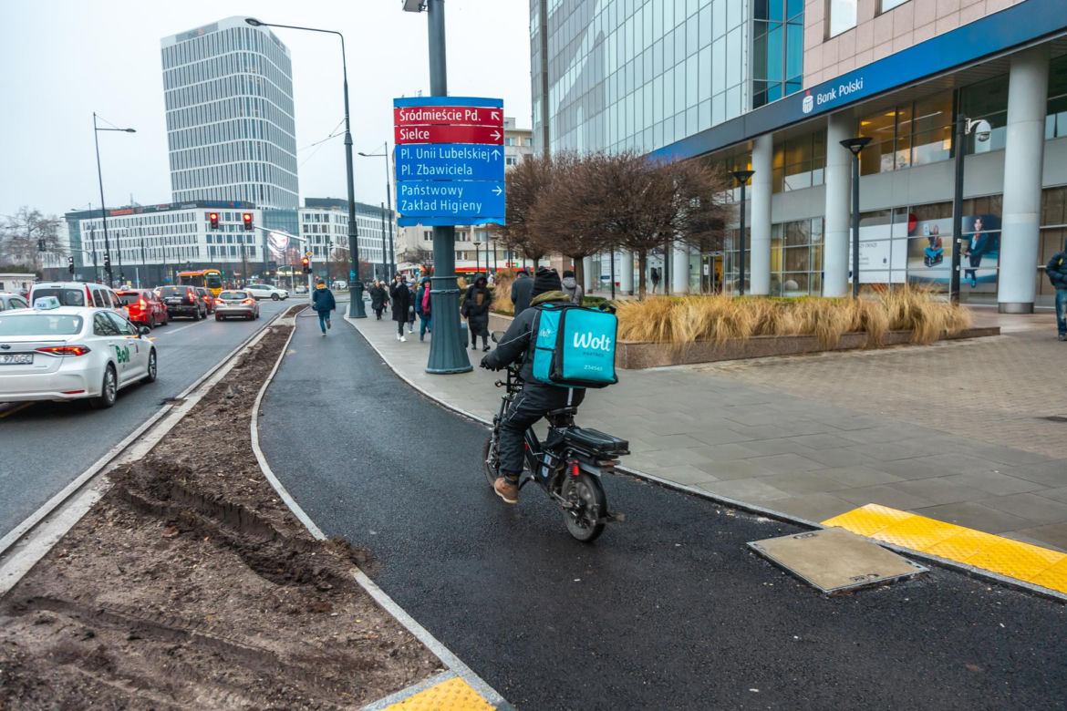Budowa tramwaju na Rakowieckiej w Warszawie w styczniu 2025 r.