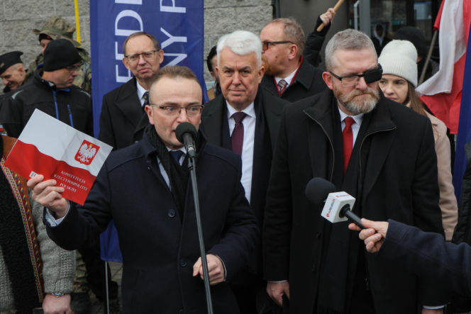 Grzegorz Braun po rozprawie