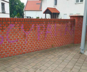 Antyszczepionkowcy we Wrocławiu. Policja zabezpieczy SZCZEPCIObus?