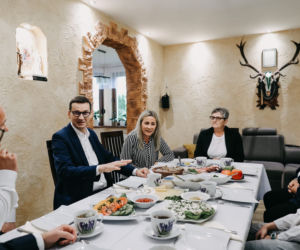 Mateusz Morawiecki na wsi
