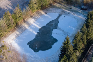 Wiktorek wpadł z mamą do stawu