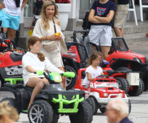 Koroniewska z Dowborem całują się na plaży