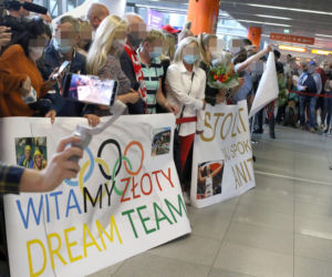 Polscy olimpijczycy wrócili do ojczyzny! Wzruszające sceny na Okęciu