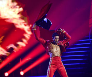 Gamou Fall przekazał bolero na aukcję charytatywną