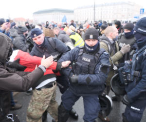 Starcie policji z uczestnikami protestu