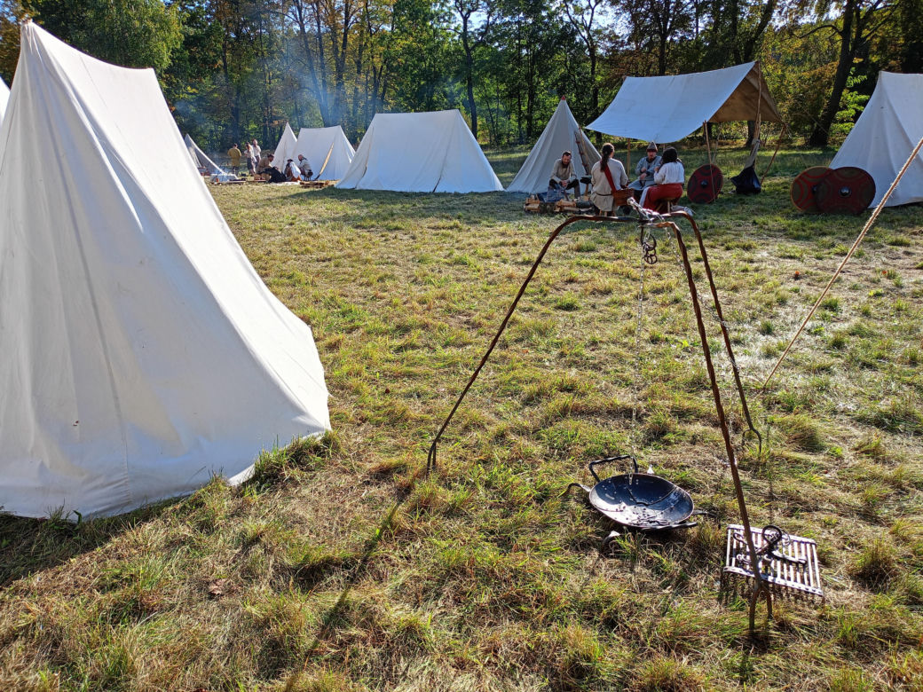 Odbywający się w Mrozach Festyn Archeologiczny to wydarzenie, które z roku na rok przyciąga coraz więcej umieszkańców regionu i turystów