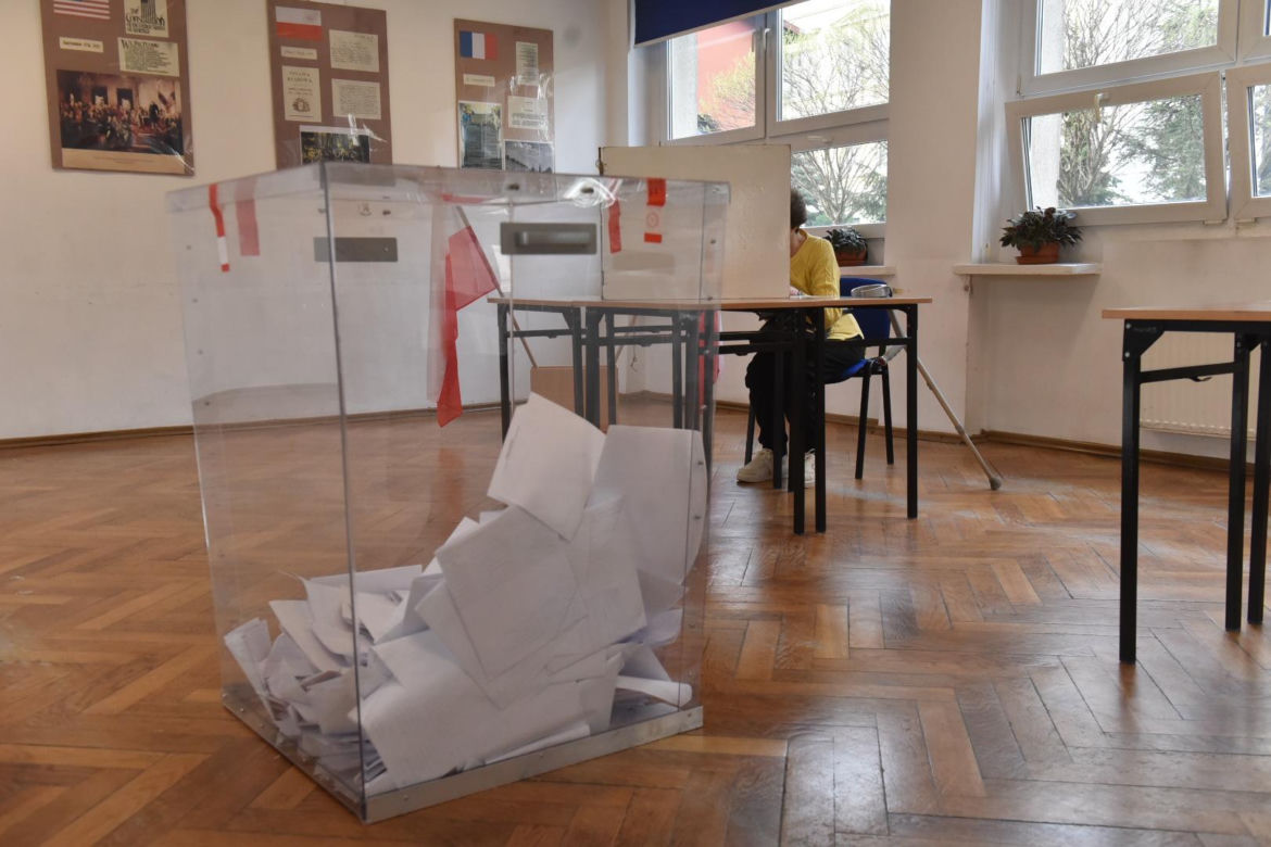 Wybory samorządowe 2024 w Toruniu. Zdjęcia z lokali wyborczych, tak głosowali mieszkańcy Torunia