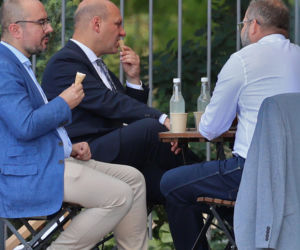Posłowie PiS poszli na lody