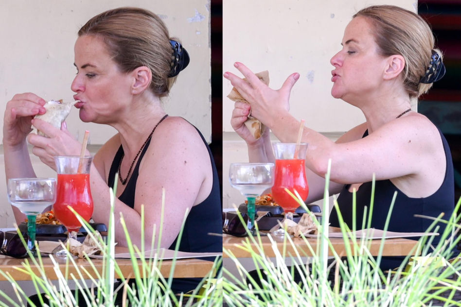 Monika Richardson z córką w restauracji