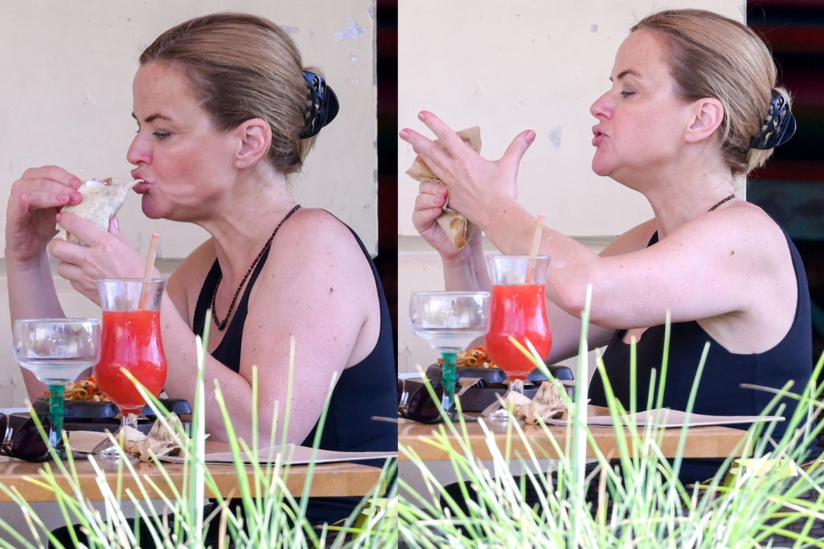 Monika Richardson z córką w restauracji