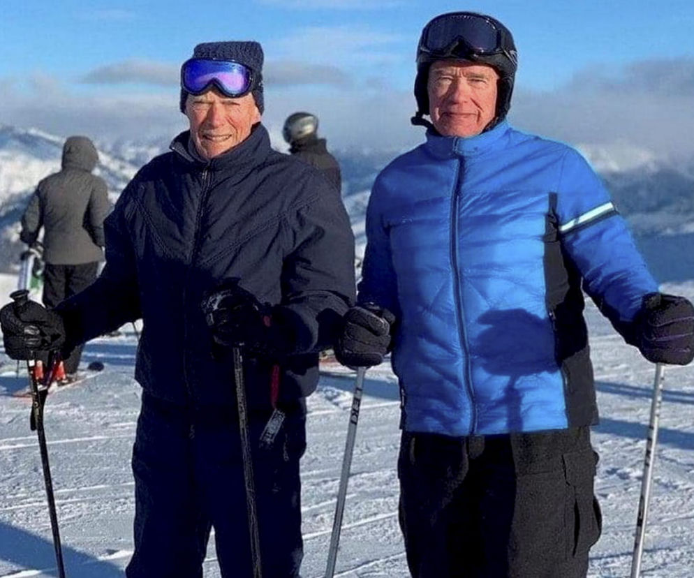 Clint Eastwood i Arnold Schwarzenegger na nartach