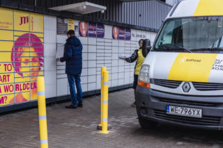 InPost karze kurierów nawet 5 tys. zł. Poszło o obsługę paczkomatów
