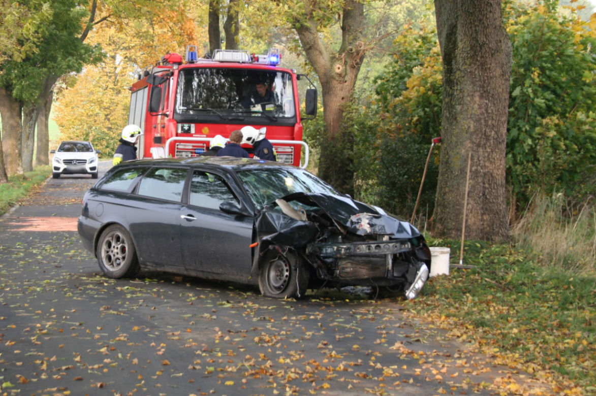 16-latek za kierownicą. Ranna jest jedna osoba [ZDJĘCIA]