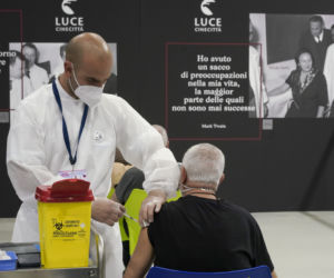 Stało się. Obowiązkowe szczepienia stają się faktem. To najbardziej surowe przepisy pandemiczne