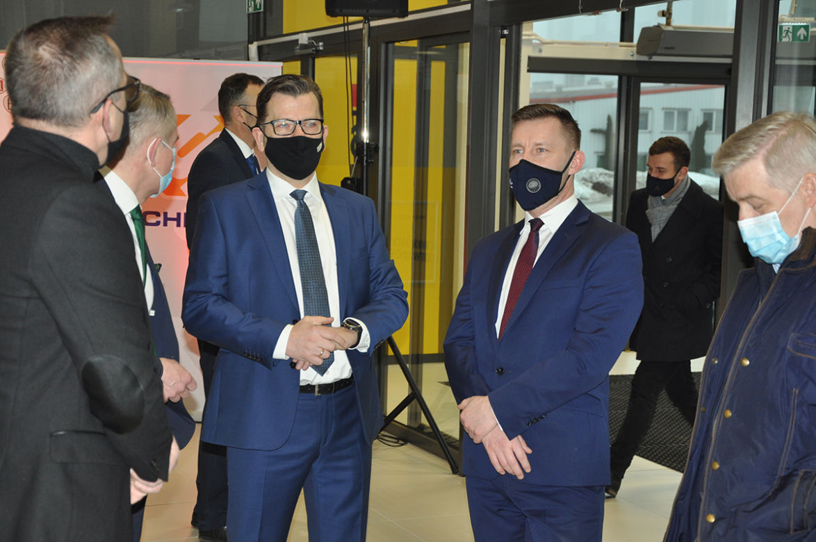 Ełk. Oficjalne otwarcie nowego hipermarketu Bi1 przy centrum handlowym "Karuzela"