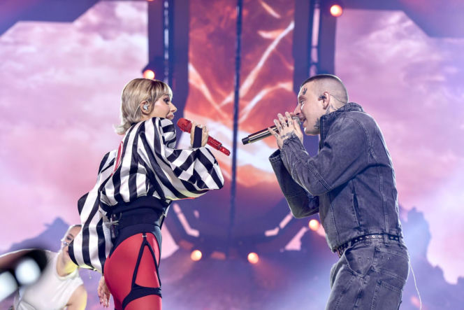 Doda nie zaśpiewa ze Smolastym ich wielkiego hitu. Nie do wiary na kogo postawił muzyk!