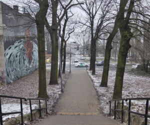 Schody do nieba w Bydgoszczy. Ponad 150 stopni, by dostać się na Wzgórze Wolności