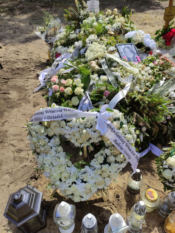 Grób Wiktorii, która zginęła w wypadku w Bydgoszczy