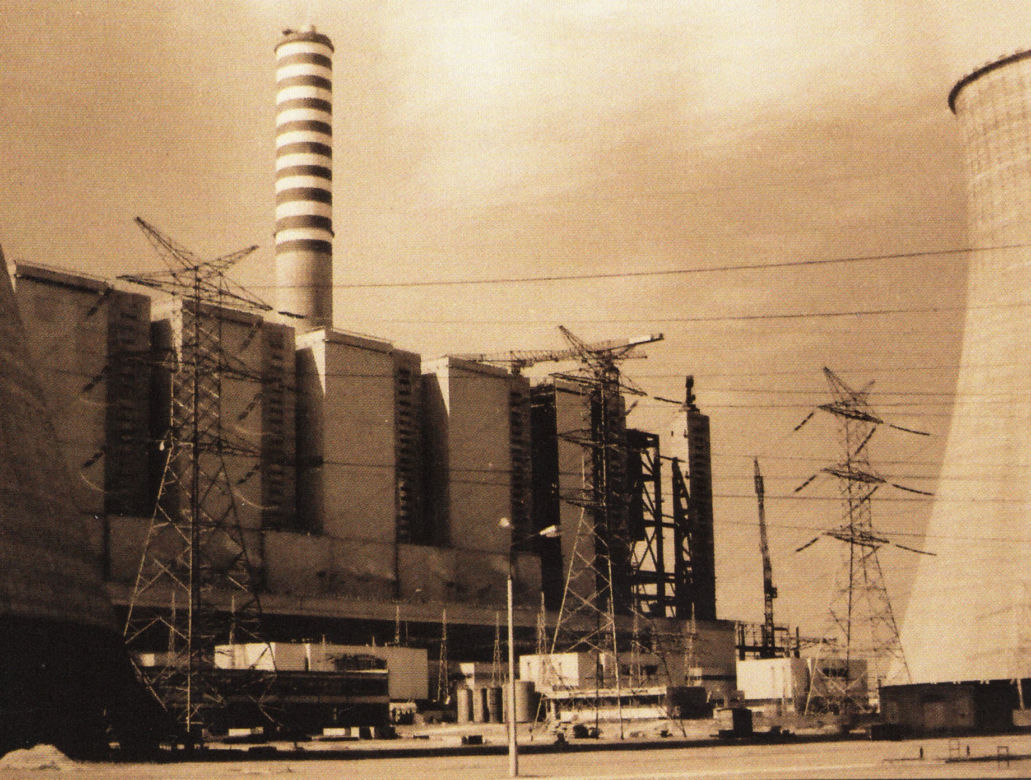 Bełchatów: 39. lat temu z elektrowni POPŁYNĄŁ PIERWSZY PRĄD! Jak wyglądał wtedy energetyczny gigant? 