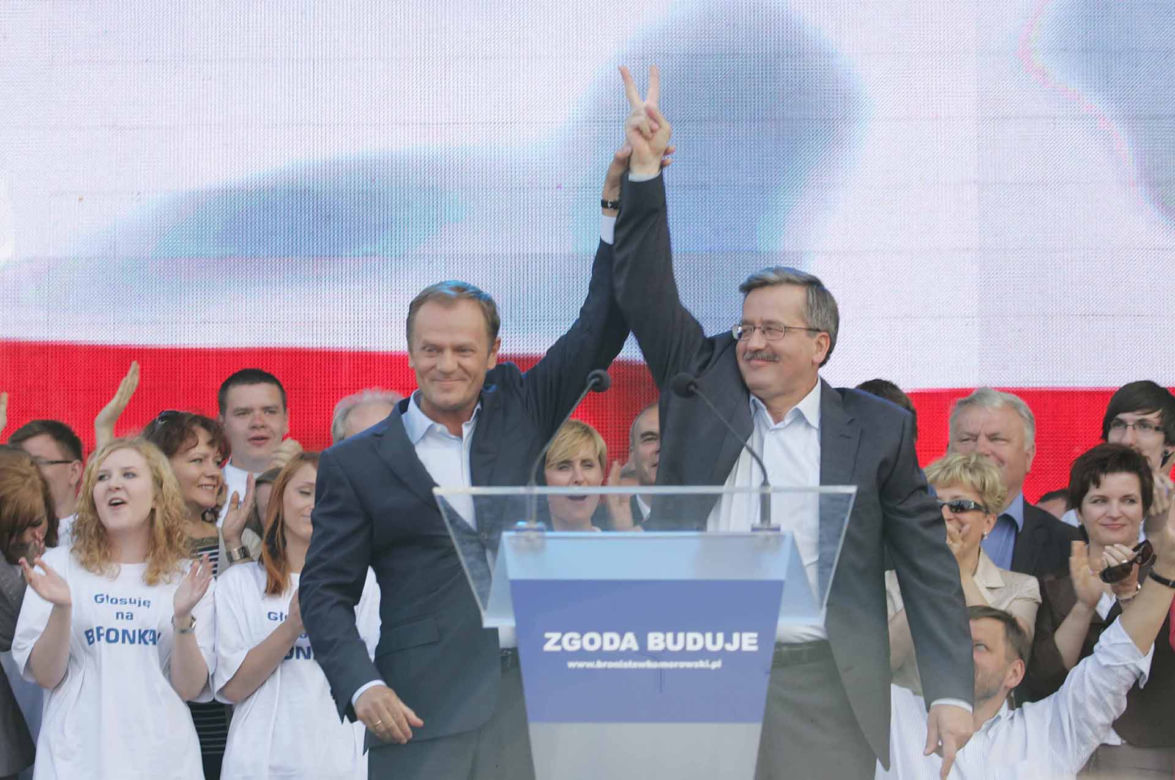Tusk Komorowski