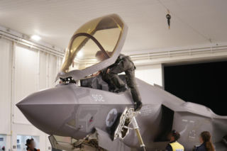 F-35I Adir w akcji. Jak samolot zapewnia Izraelowi przewagę w powietrzu?