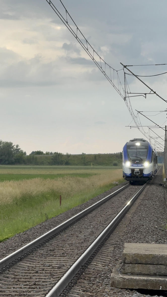 Tak wygląda nowy pociąg PKP Intercity. Zajrzeliśmy do środka!